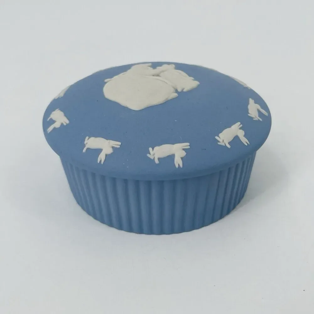 Wedgwood vtg blue